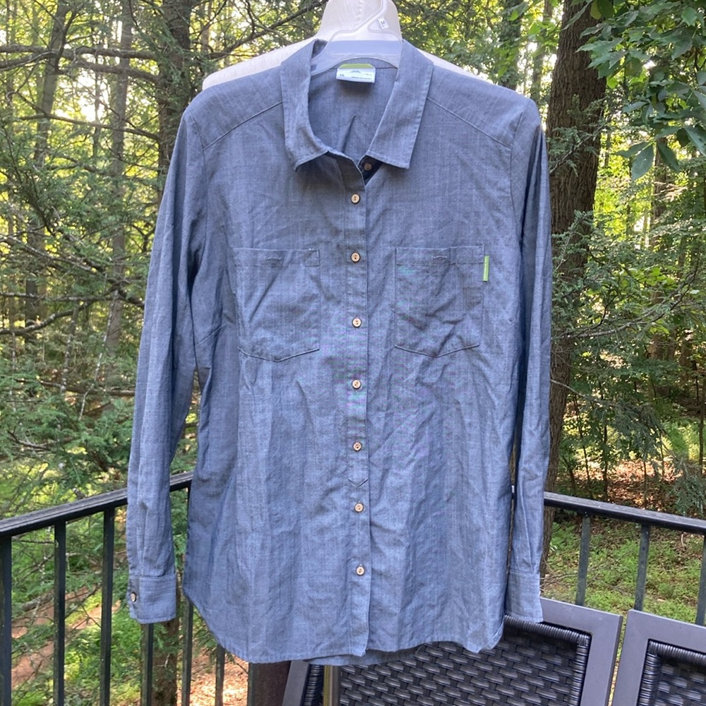 Kathmandu blue/gray button up top with spare buttons, excellent condition sz 16